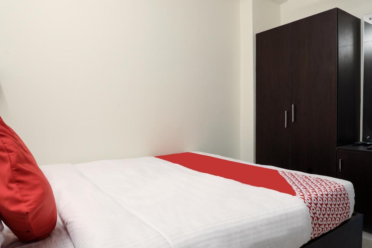 Oyo Way Inn Kondapur  Zewnętrze zdjęcie